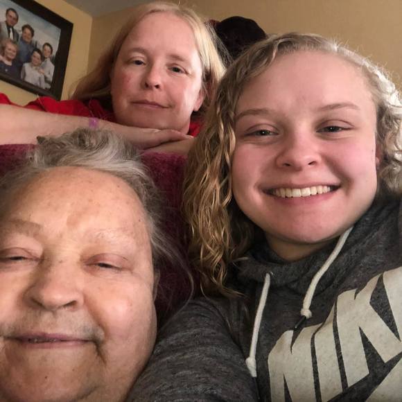 Meet your Posher, Tracy - Picture 1 of 1